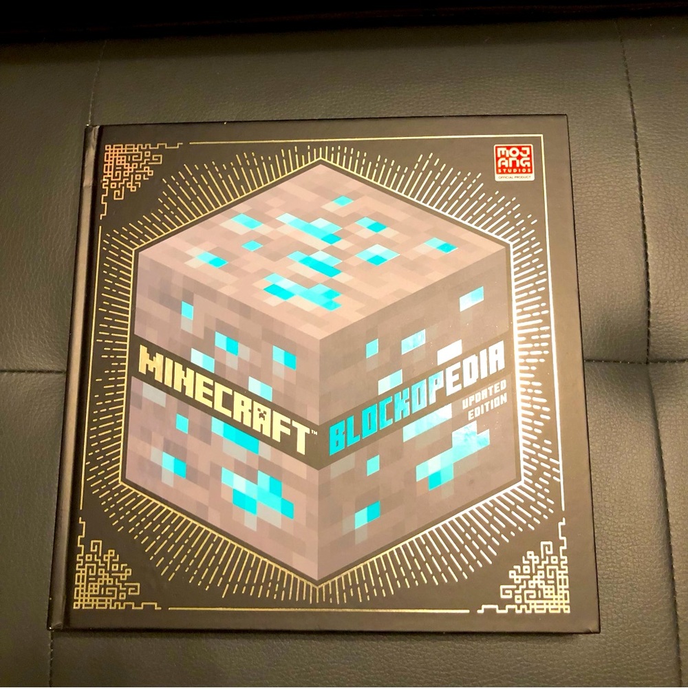 Minecraft: Blockopedia! #1 must-have reference guide for all Minecrafters!